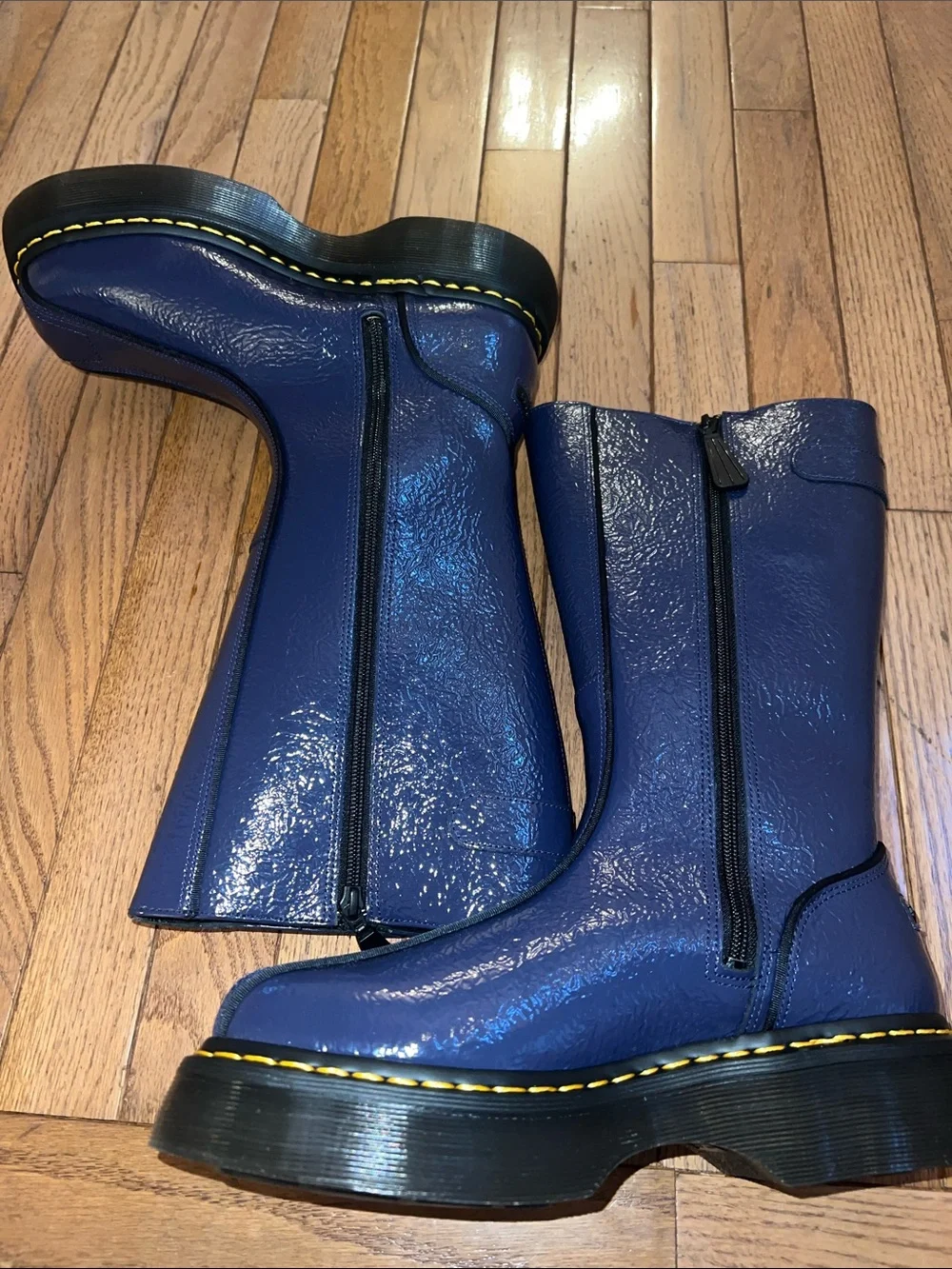 Dr Martens women’s BUZZ HI DISTRESSED PATENT BOOTS